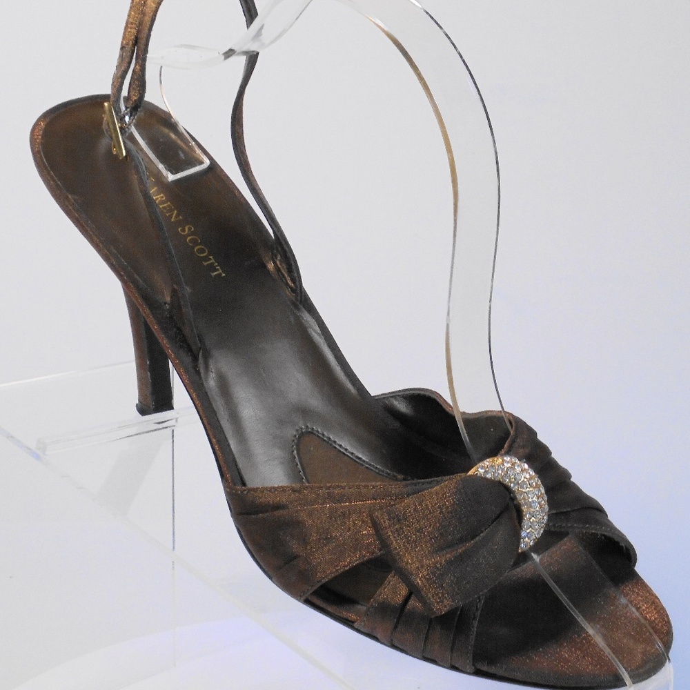 Karen Scott; Very Classy Evening Shoe. Size 9 Med.
